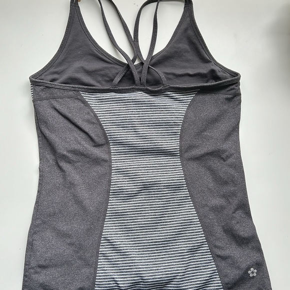 Tuff Athletics Shelf Exercise Tank - Picture 2 of 5